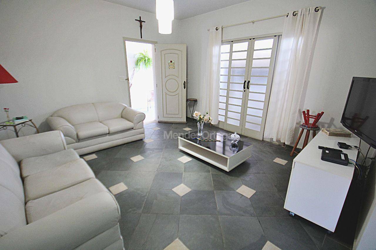 Casa à venda com 3 quartos, 193m² - Foto 4