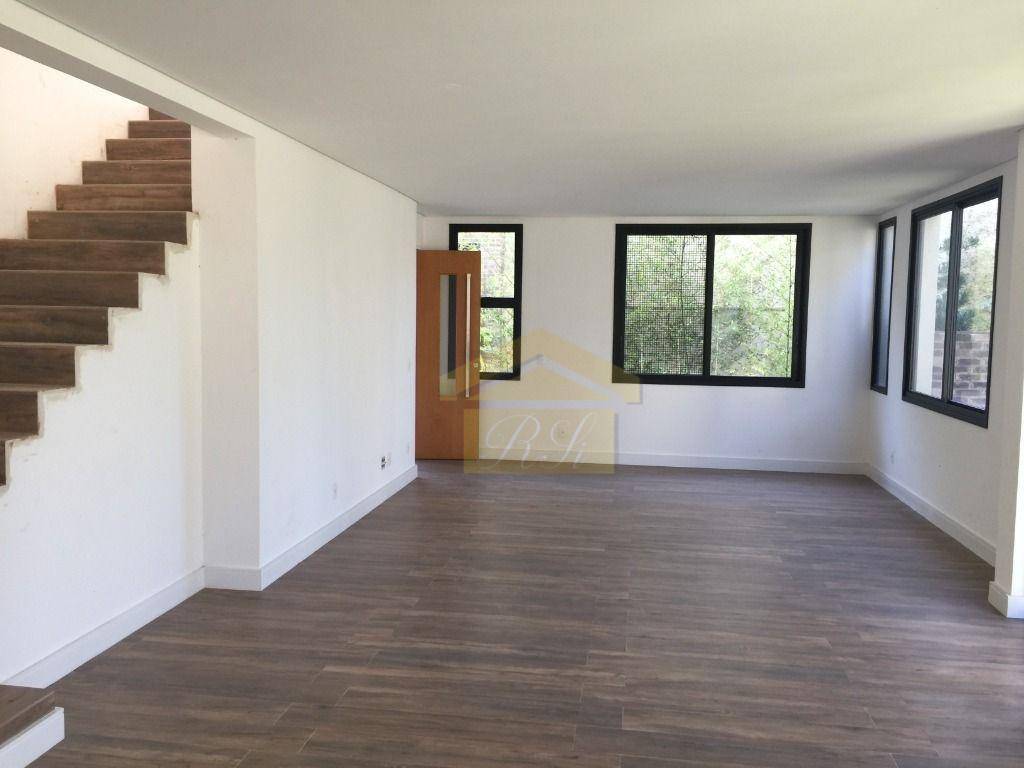 Casa à venda com 4 quartos, 420m² - Foto 1