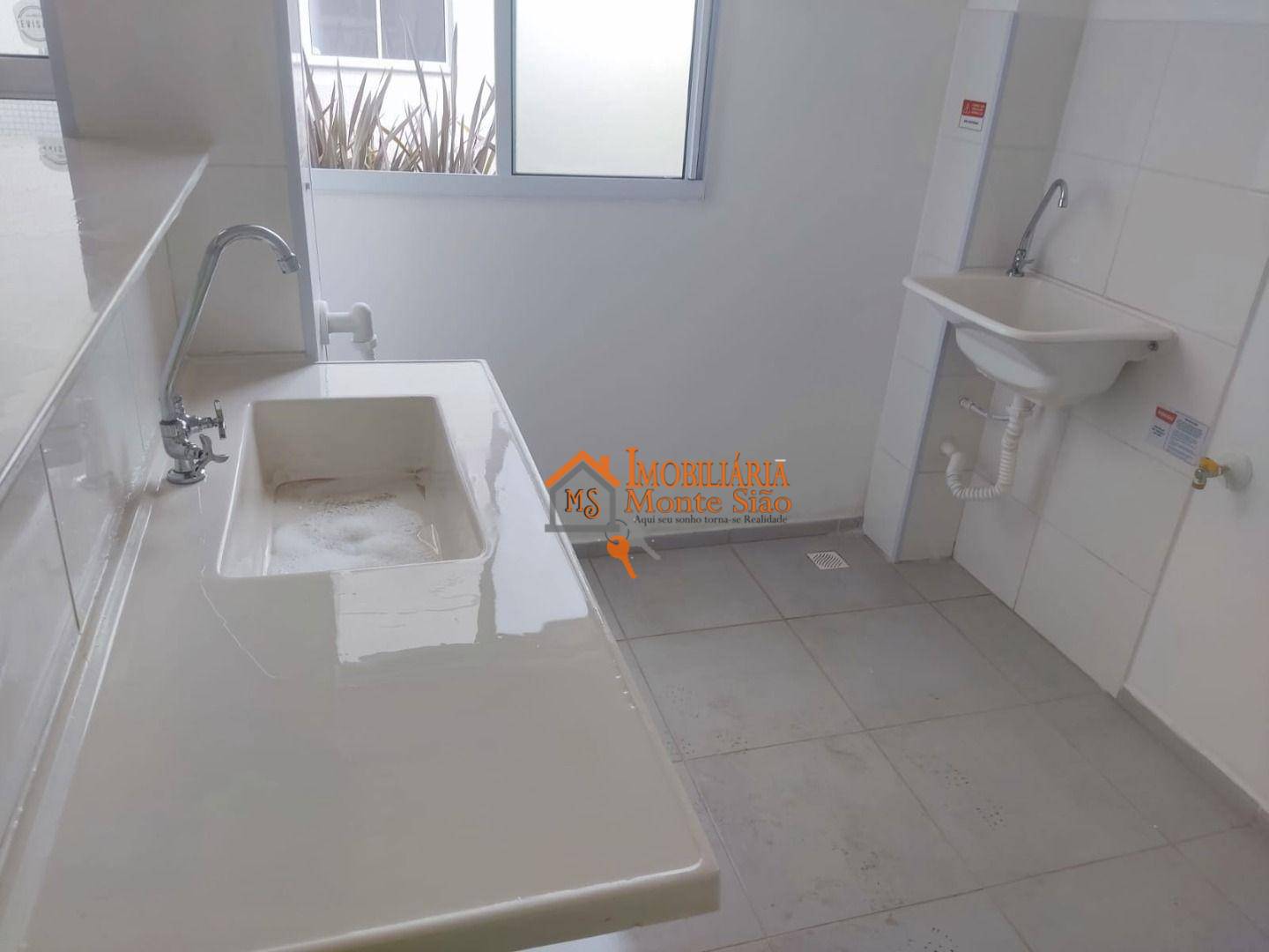 Apartamento à venda com 2 quartos, 44m² - Foto 3