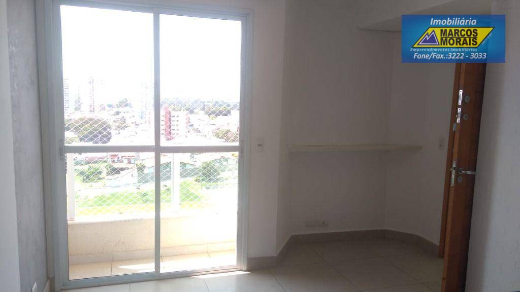 Apartamento à venda com 2 quartos, 65m² - Foto 10