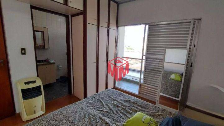 Casa à venda com 3 quartos, 330m² - Foto 16