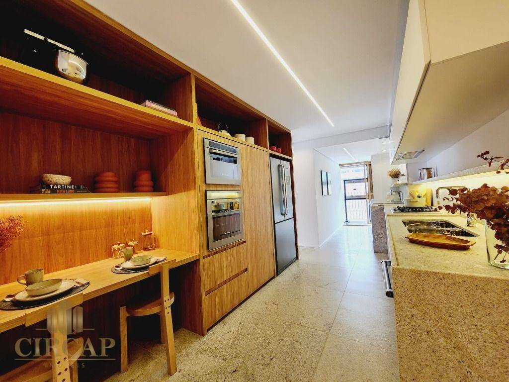 Apartamento à venda com 4 quartos, 192m² - Foto 6