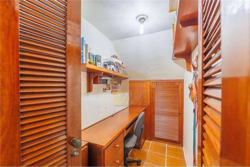 Sobrado à venda e aluguel com 3 quartos, 180m² - Foto 9