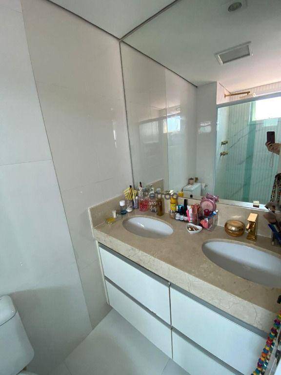 Apartamento à venda com 3 quartos, 121m² - Foto 4