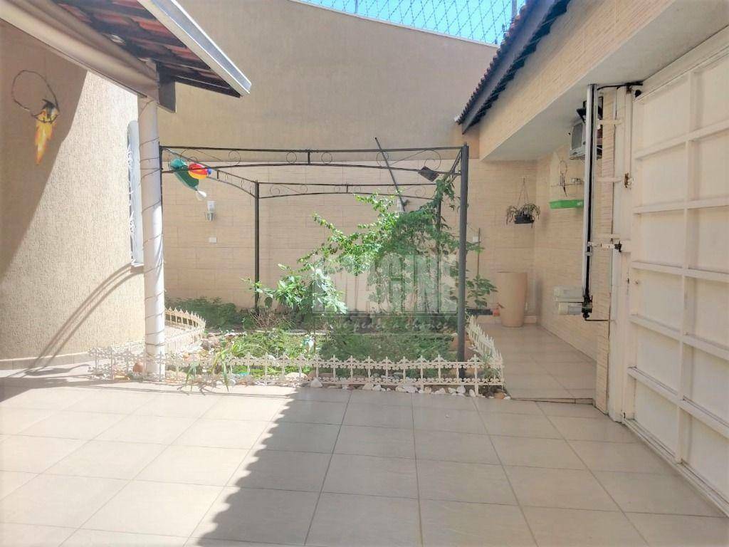 Sobrado à venda com 4 quartos, 290m² - Foto 6