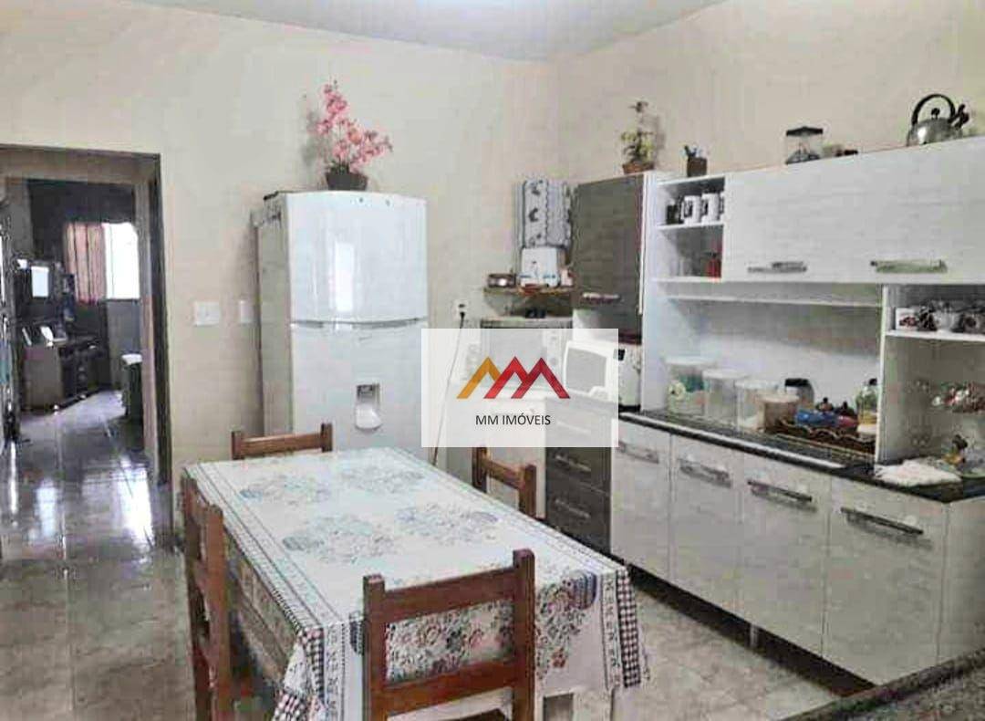 Casa à venda com 3 quartos, 200m² - Foto 9