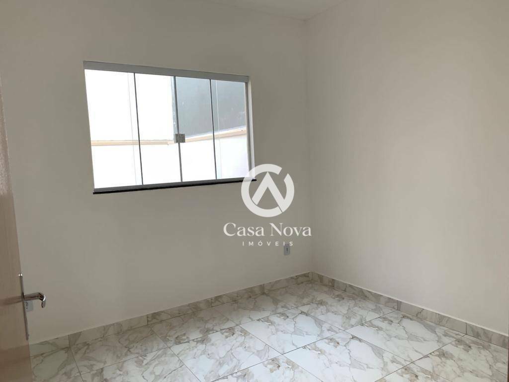 Casa à venda com 3 quartos, 82m² - Foto 5