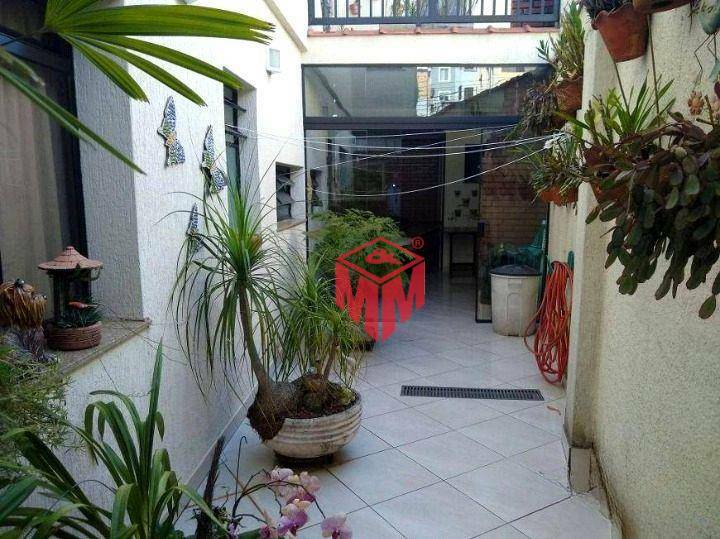 Sobrado à venda com 3 quartos, 204m² - Foto 9