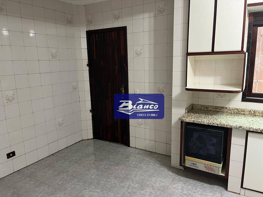 Sobrado à venda com 3 quartos, 232m² - Foto 35