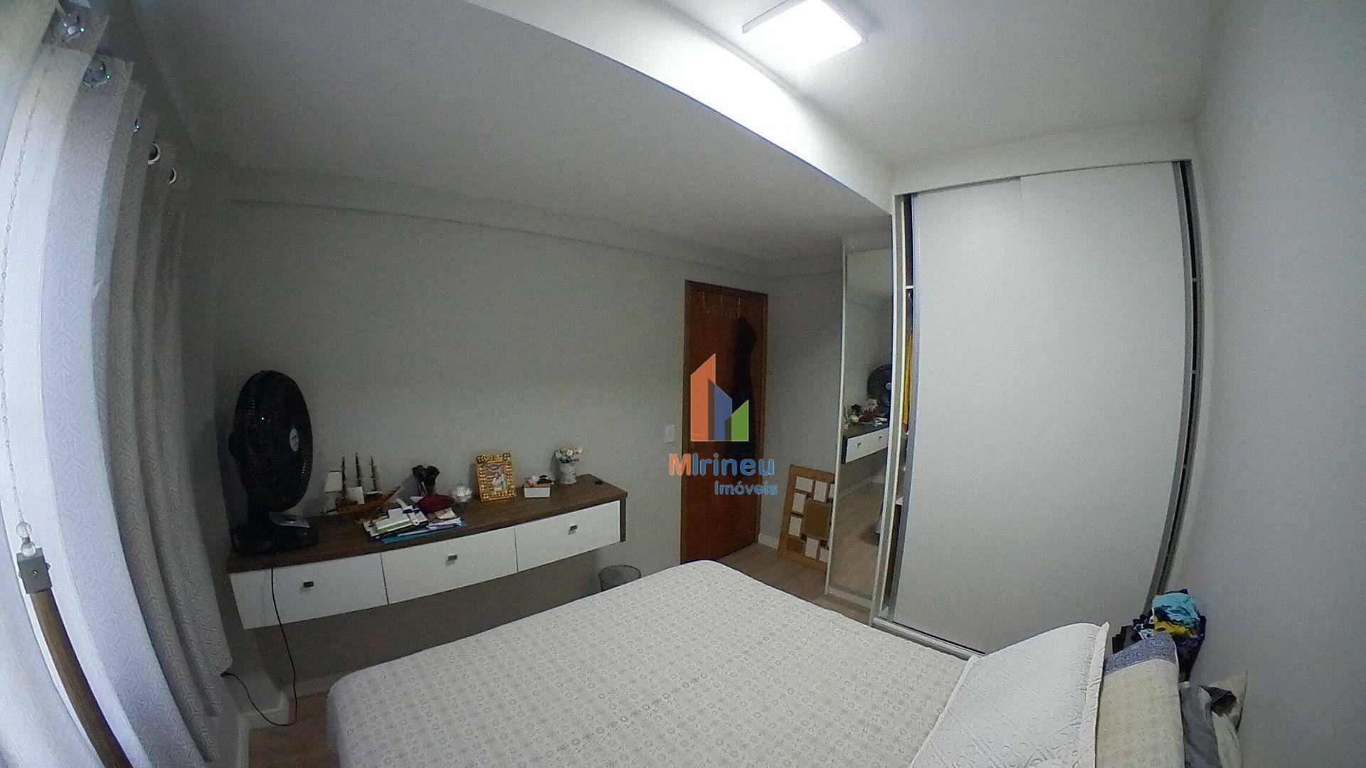 Apartamento à venda com 2 quartos, 62m² - Foto 13