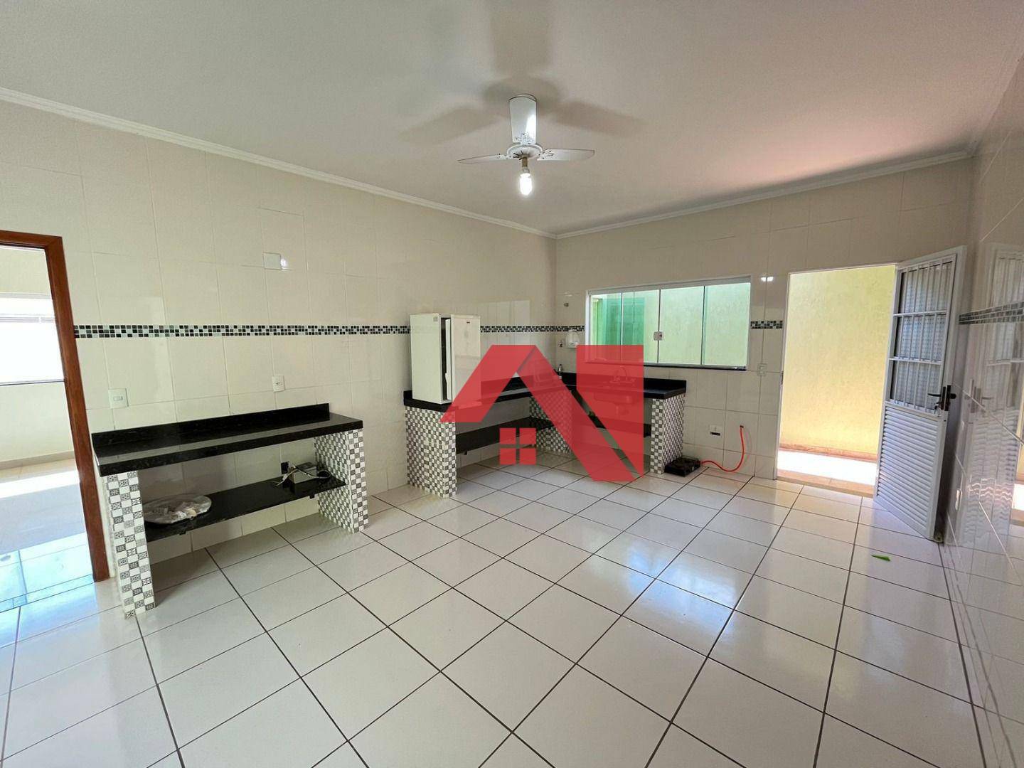 Casa, 3 quartos, 258 m² - Foto 3