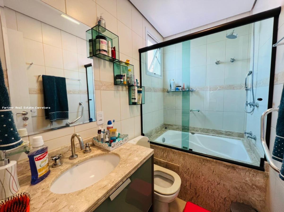 Apartamento à venda com 3 quartos, 240m² - Foto 10