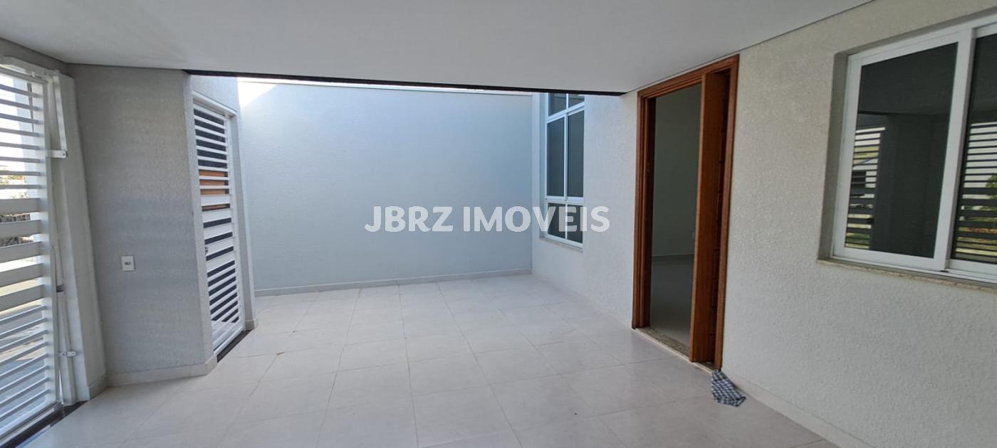 Casa à venda com 3 quartos, 93m² - Foto 2