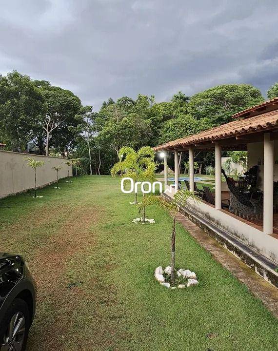 Chácara, 3 quartos, 2500 m² - Foto 1