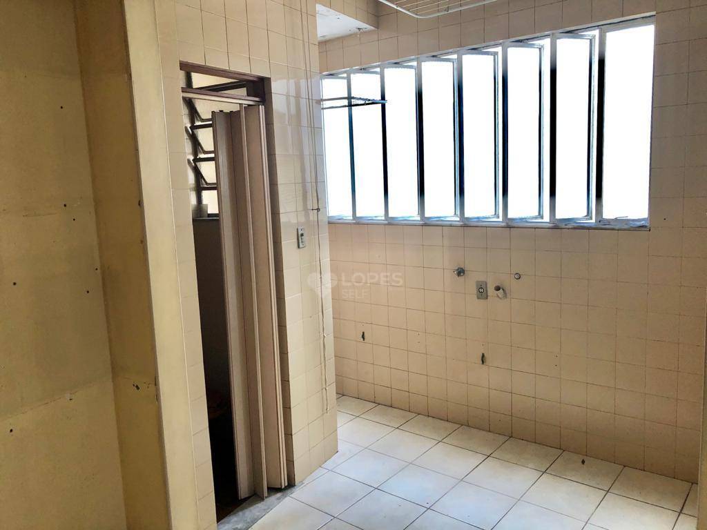 Apartamento à venda com 3 quartos, 130m² - Foto 12