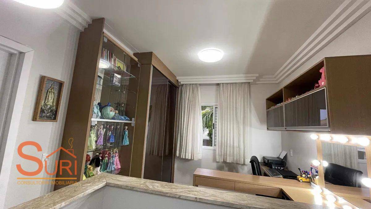 Sobrado à venda com 3 quartos, 256m² - Foto 4