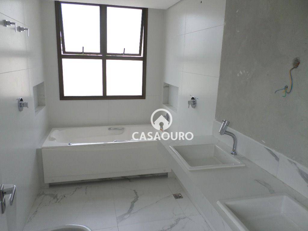 Apartamento à venda com 4 quartos, 186m² - Foto 18