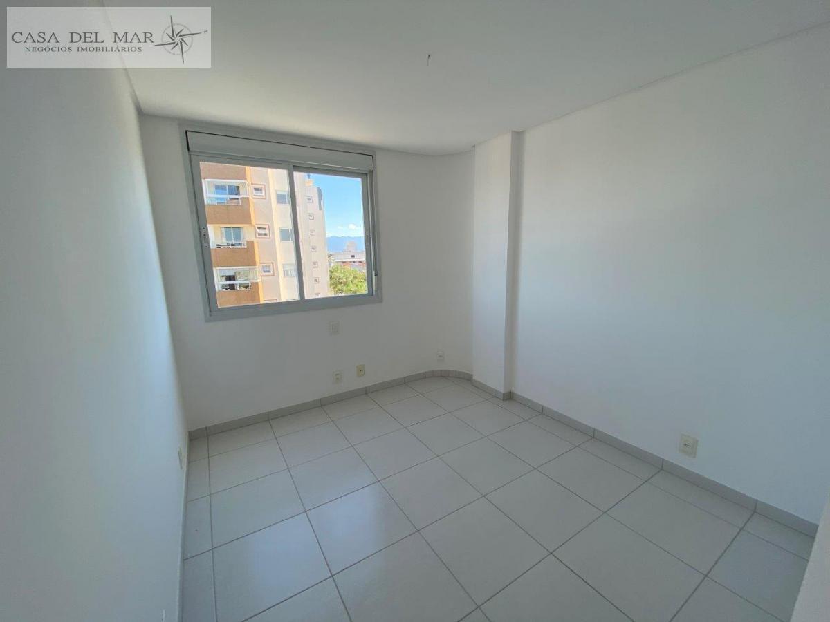 Apartamento à venda com 2 quartos, 63m² - Foto 12