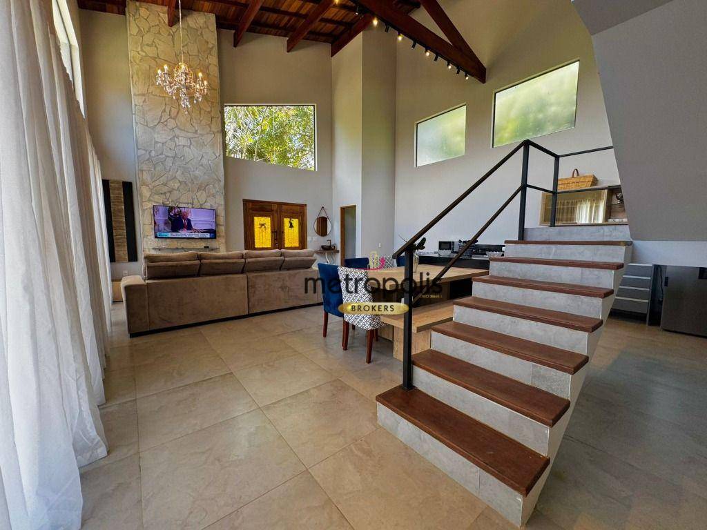 Chácara, 4 quartos, 910 m² - Foto 1