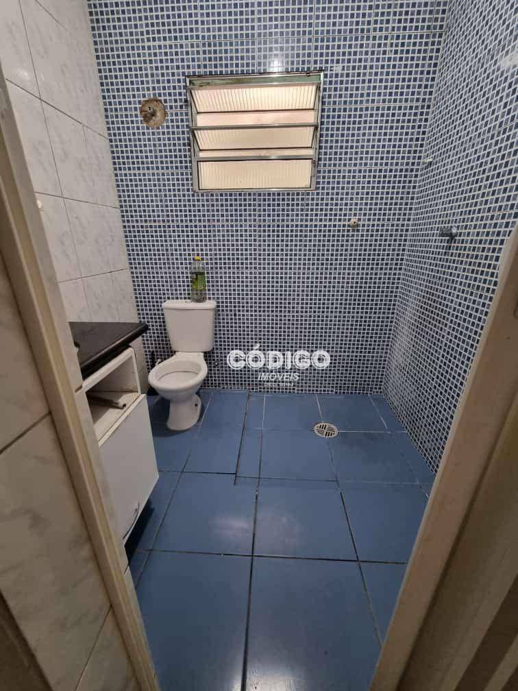 Casa para alugar com 2 quartos, 80m² - Foto 6