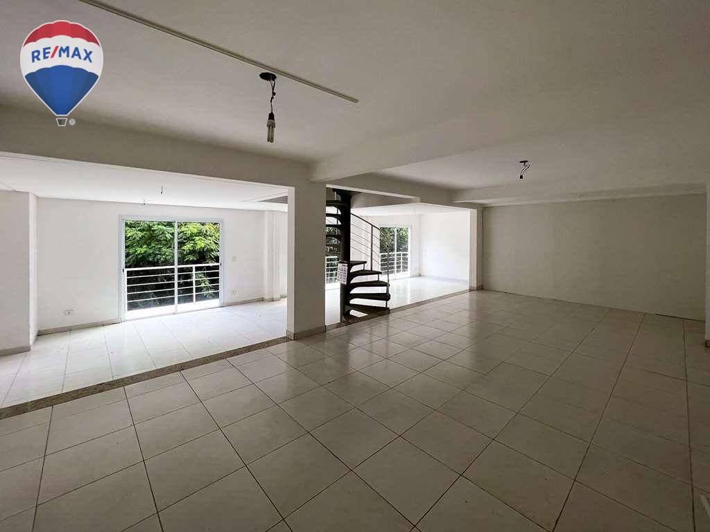 Casa para alugar com 4 quartos, 380m² - Foto 27