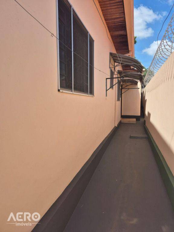 Casa, 3 quartos, 400 m² - Foto 3