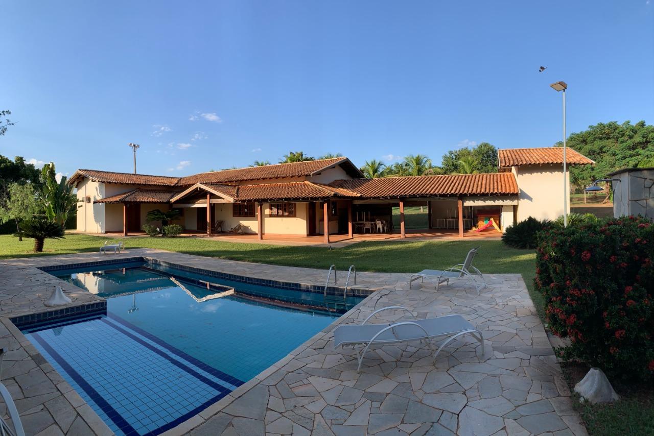 Chácara à venda com 3 quartos, 6200m² - Foto 1