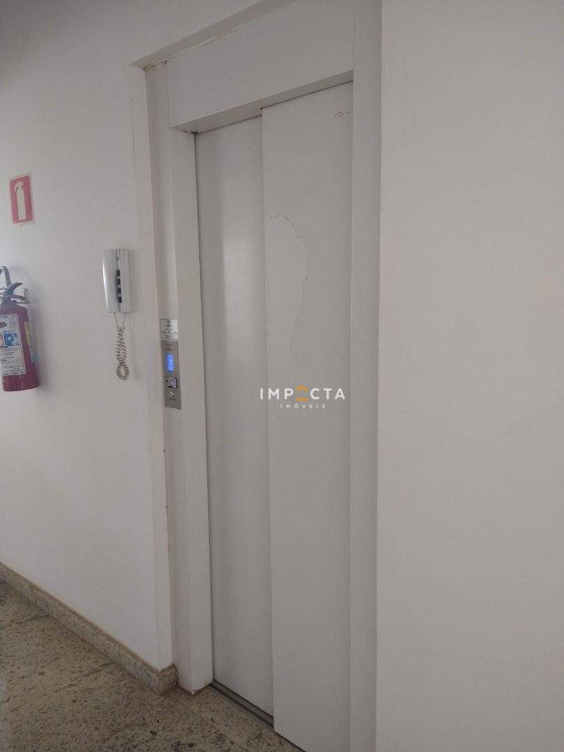 Apartamento à venda com 2 quartos, 80m² - Foto 32