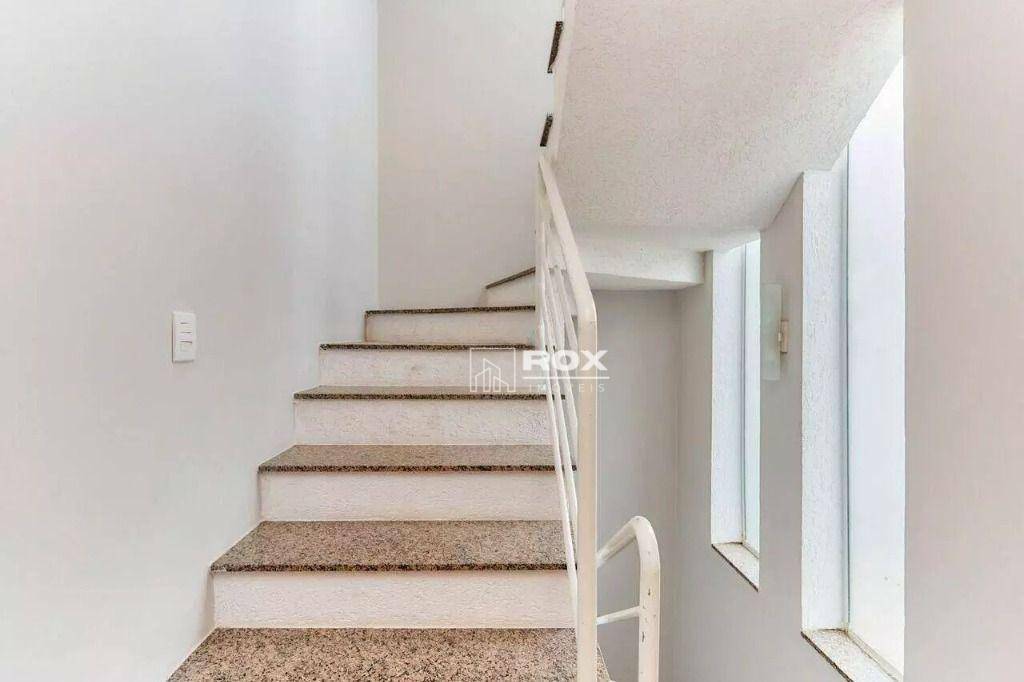 Casa à venda com 3 quartos, 168m² - Foto 11