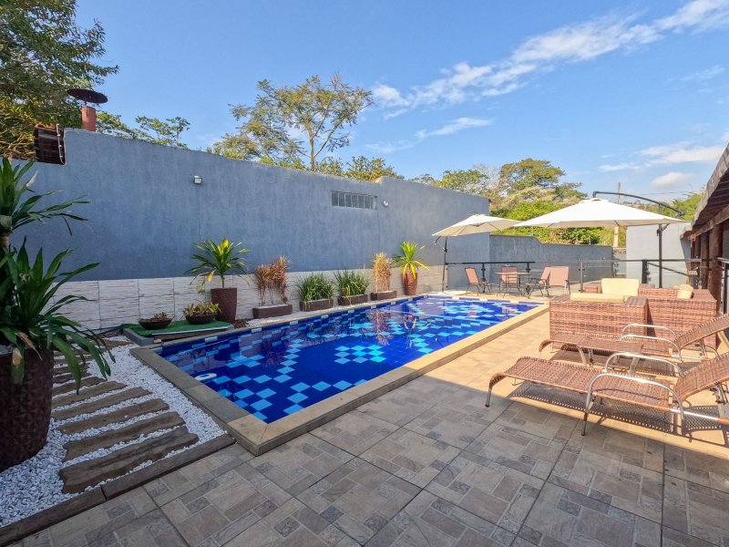 Chácara à venda com 4 quartos, 320m² - Foto 3