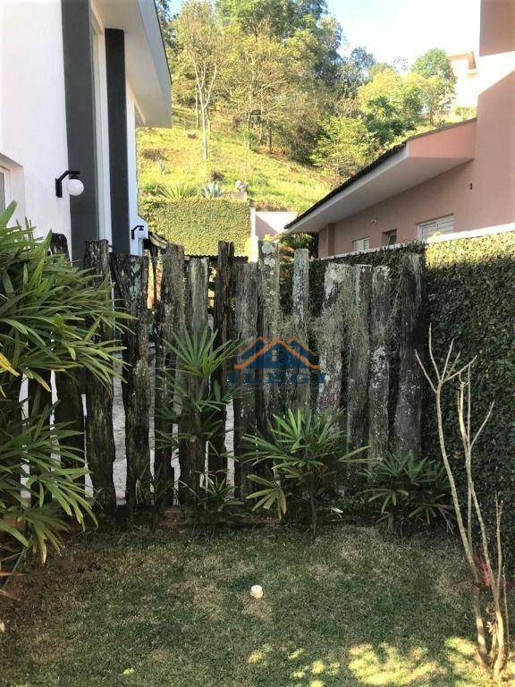 Casa de Condomínio à venda com 4 quartos, 330m² - Foto 5