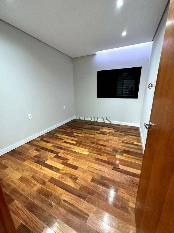 Casa à venda com 2 quartos, 108m² - Foto 9