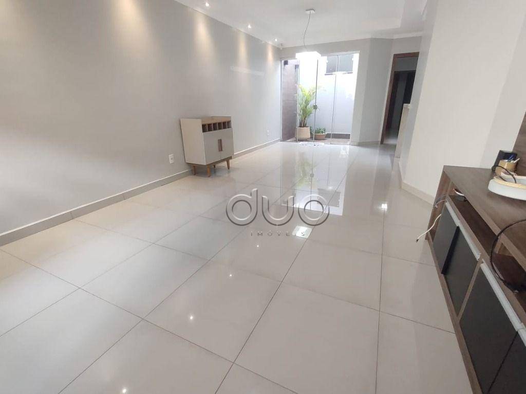 Casa à venda com 3 quartos, 165m² - Foto 1