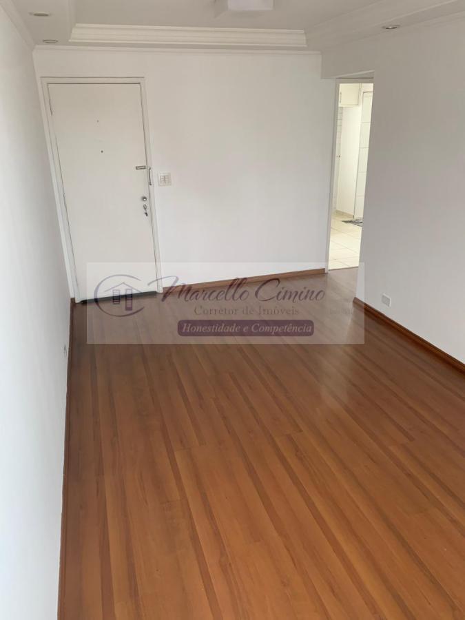 Apartamento à venda com 2 quartos, 72m² - Foto 2