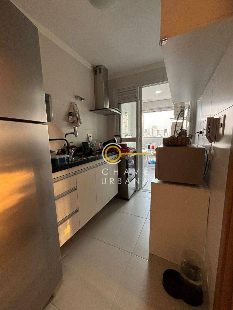 Apartamento para alugar com 2 quartos, 70m² - Foto 6