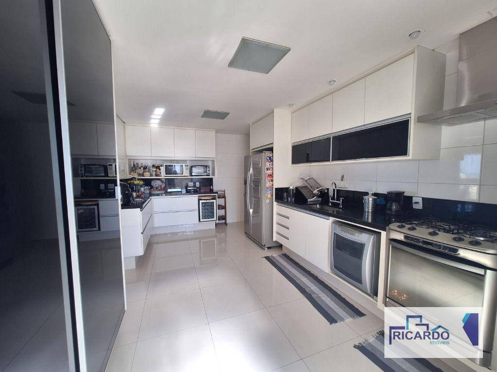 Apartamento à venda com 4 quartos, 180m² - Foto 25