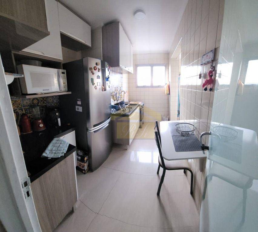 Apartamento à venda com 1 quarto, 50m² - Foto 2