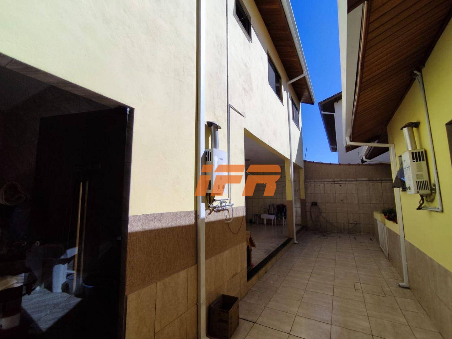 Sobrado à venda com 5 quartos, 269m² - Foto 13