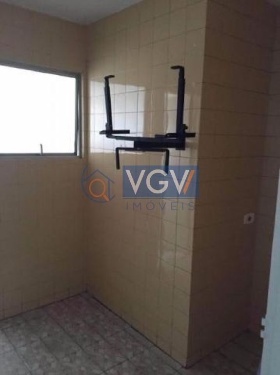 Apartamento para alugar com 3 quartos, 68m² - Foto 7