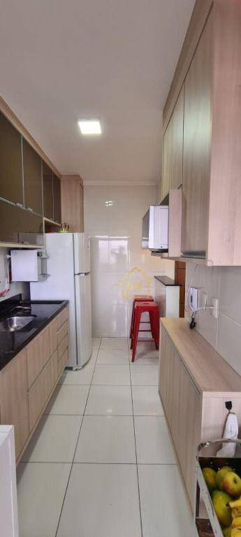 Apartamento à venda com 2 quartos, 70m² - Foto 10