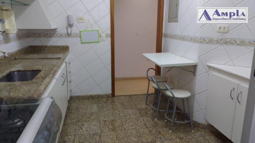 Apartamento para alugar com 2 quartos, 65m² - Foto 17