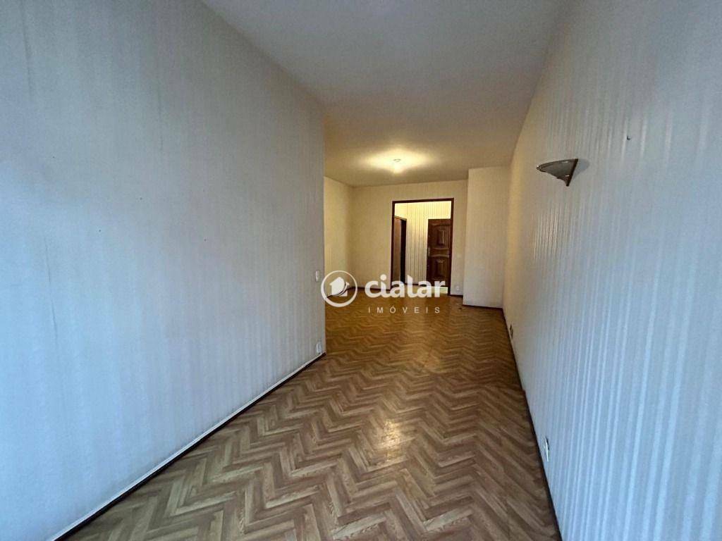 Apartamento à venda com 3 quartos, 120m² - Foto 1