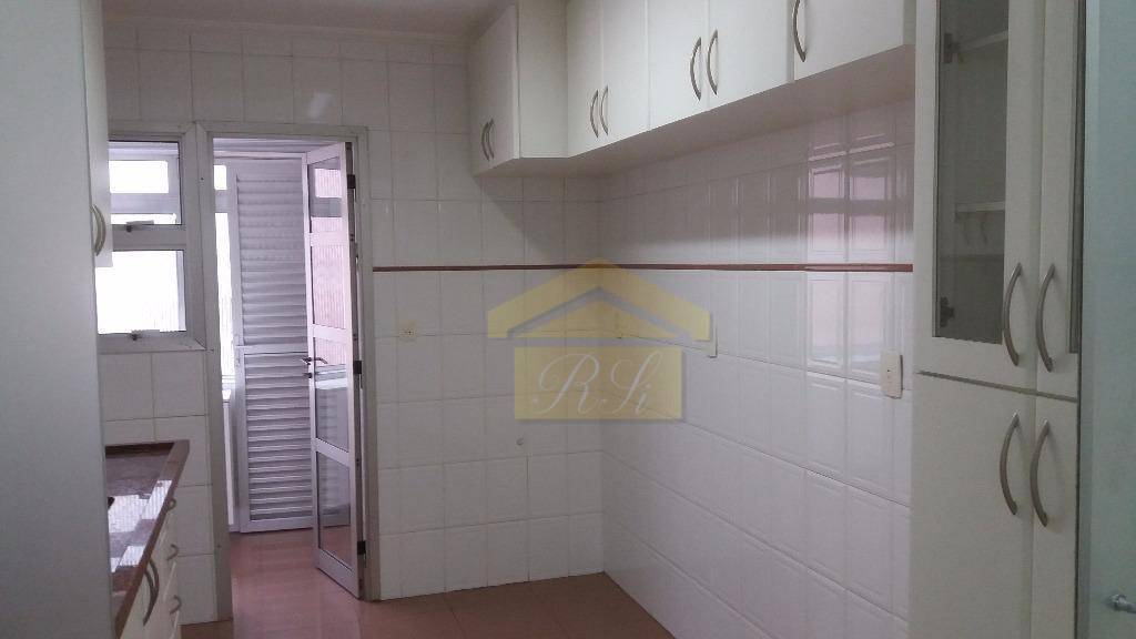 Apartamento à venda com 3 quartos, 90m² - Foto 3