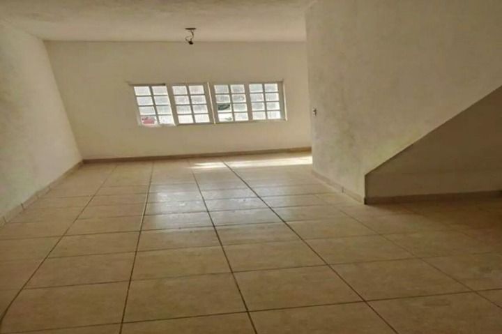 Sobrado à venda com 3 quartos, 240m² - Foto 35