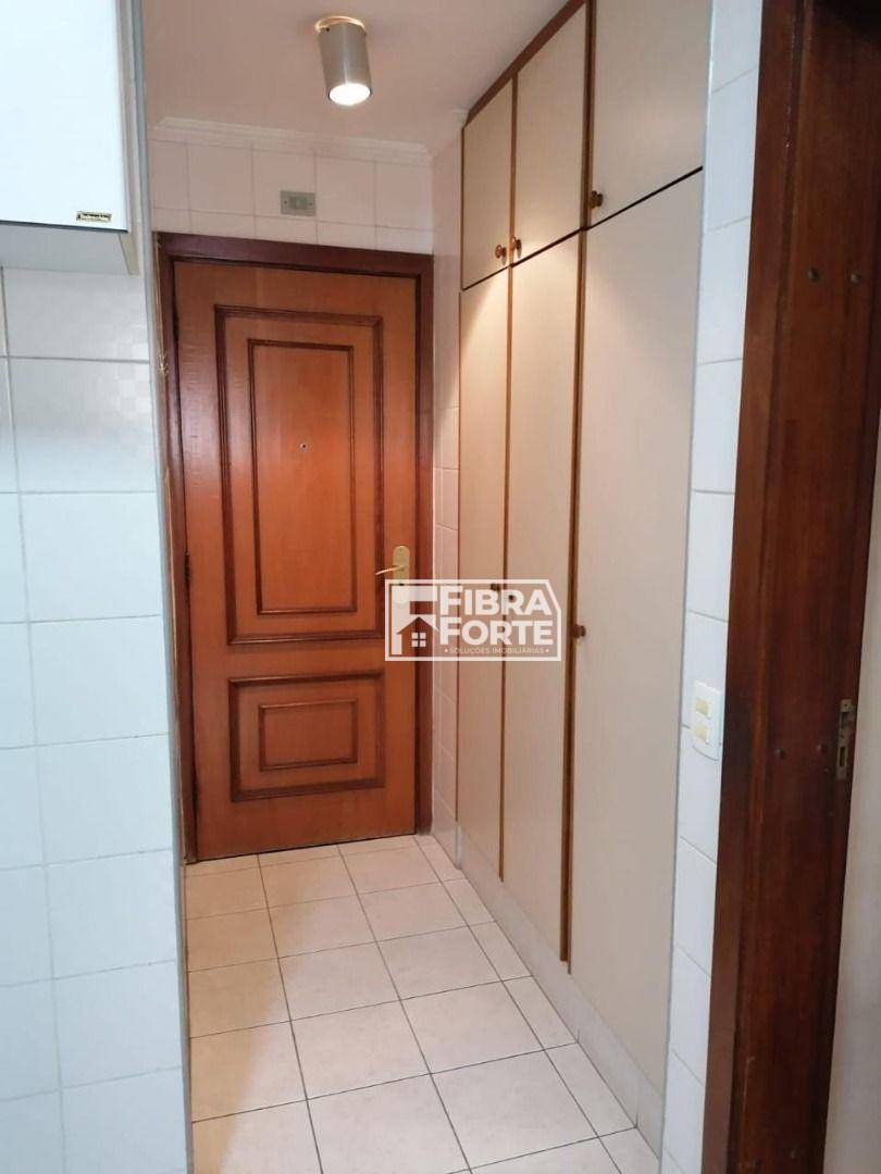 Apartamento à venda com 3 quartos, 116m² - Foto 9