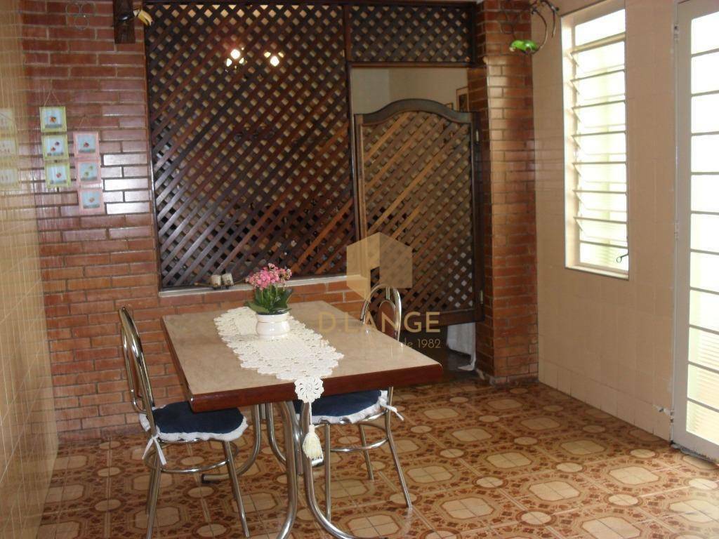 Casa à venda com 3 quartos, 205m² - Foto 12