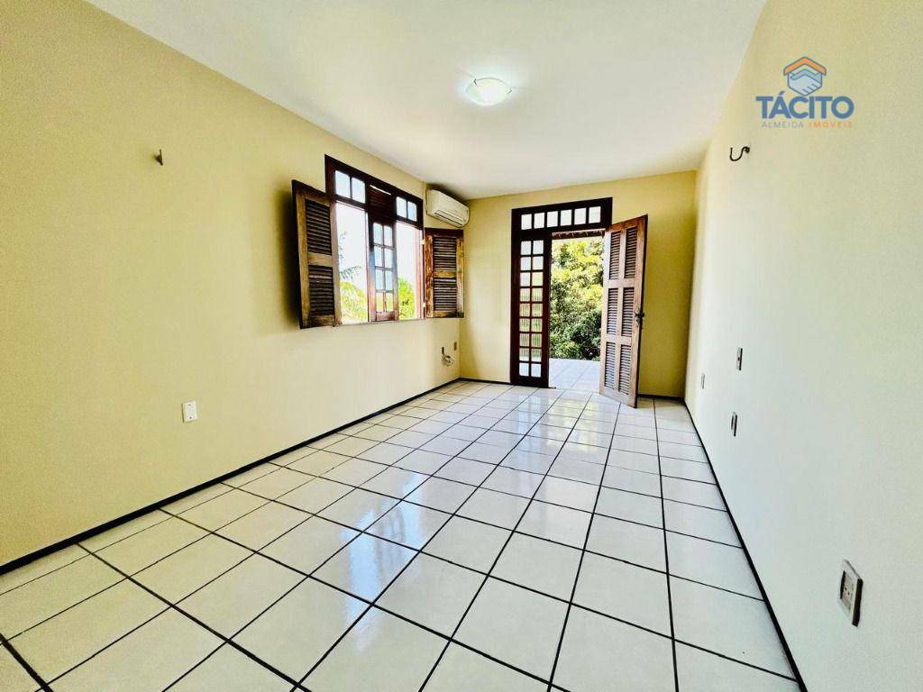 Casa à venda com 5 quartos, 284m² - Foto 4