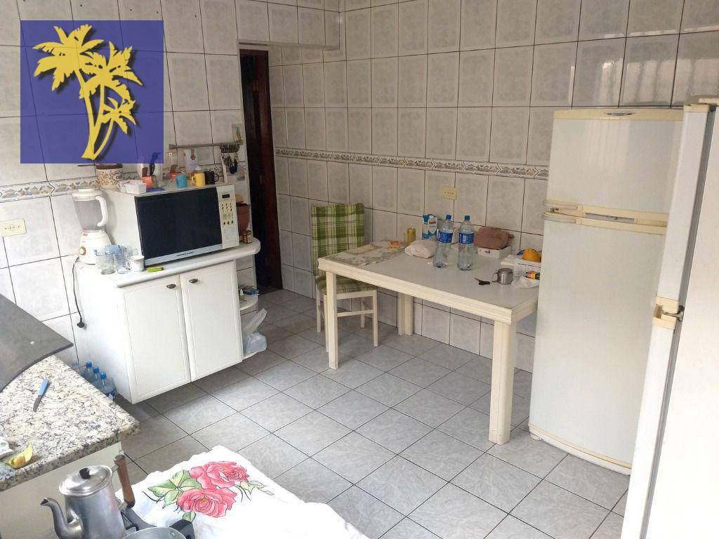 Casa à venda com 3 quartos, 100m² - Foto 7