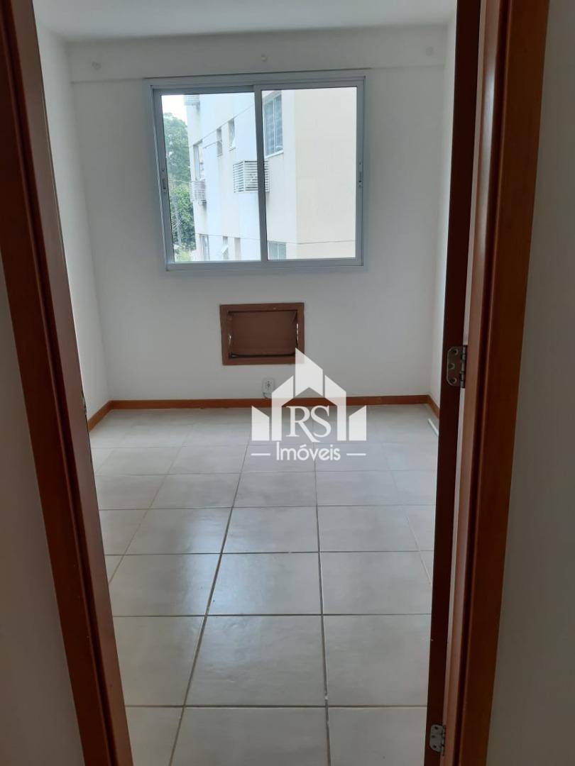 Apartamento à venda com 2 quartos, 60m² - Foto 13