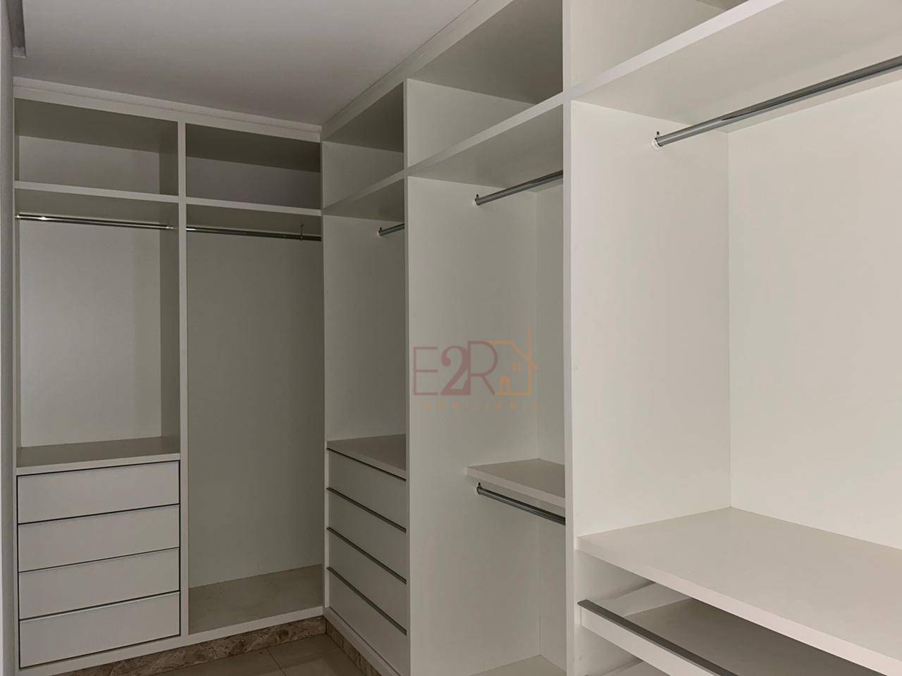 Apartamento à venda com 3 quartos, 192m² - Foto 6